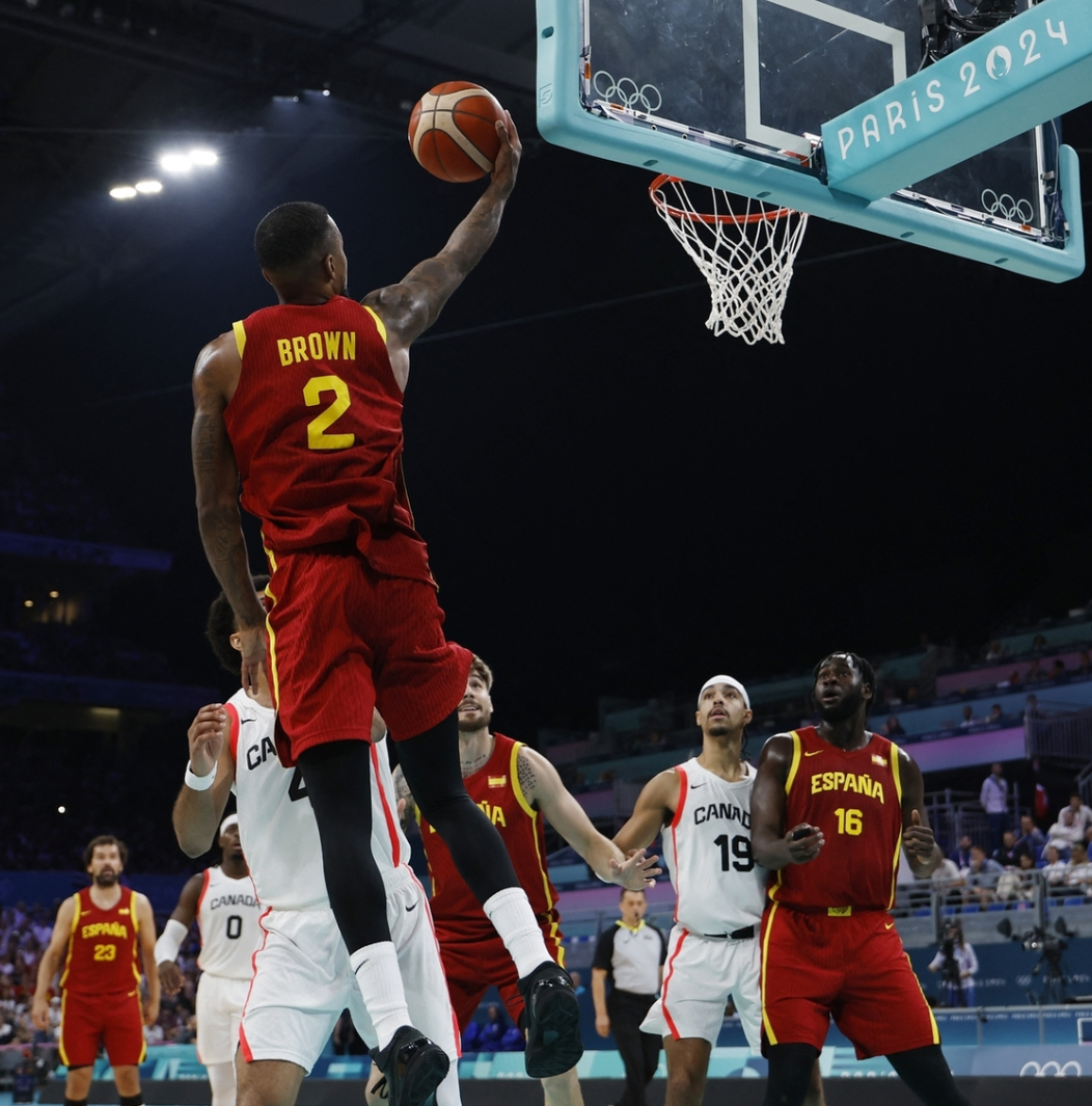 开云官方app入口-西班牙男篮鏖战勇士B队，特雷杨统治全场